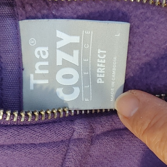TNA COZY CROPPED 1/4 ZIP PURPLE SWEATSHIRT - Picture 6 of 13